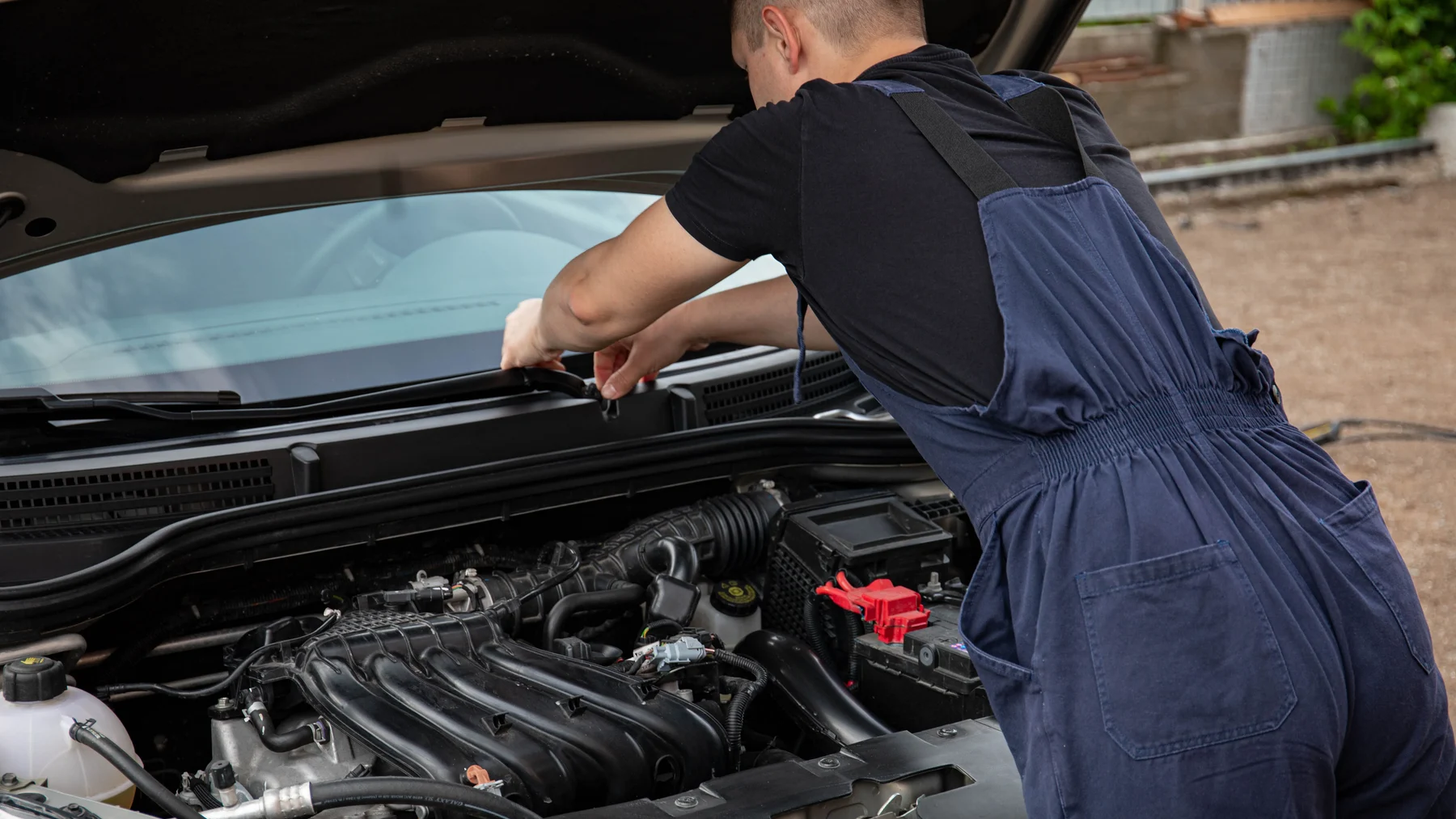 Auto mechanic performing repair in Chesapeake, VA